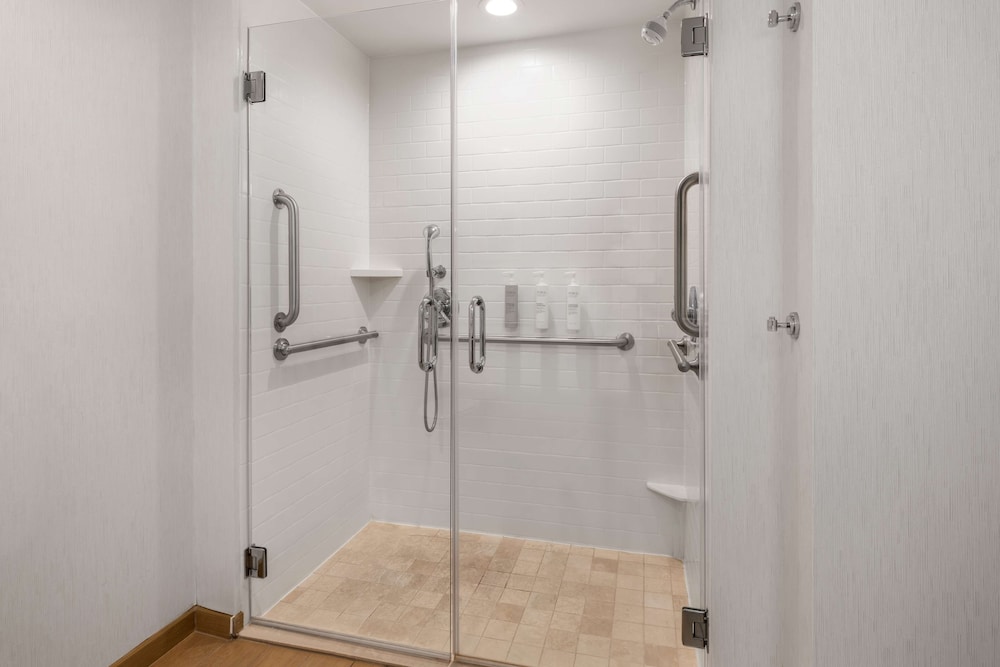 Hampton Inn Charleston North - photo 24