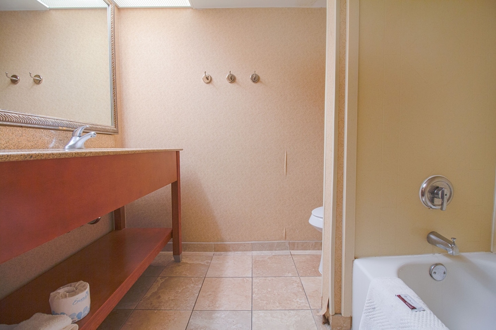 Tulsa Square Hotel Central I 44 By OYO - photo 52