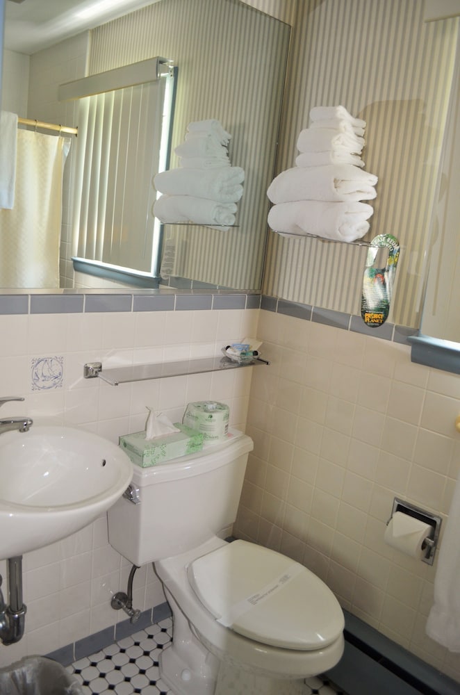 Maple Terrace Motel - photo 41