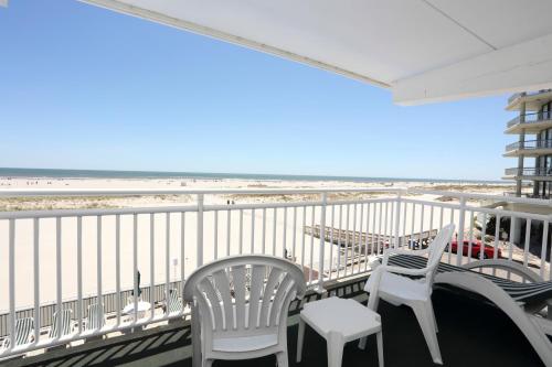 Commander by the Sea Motel - photo 13