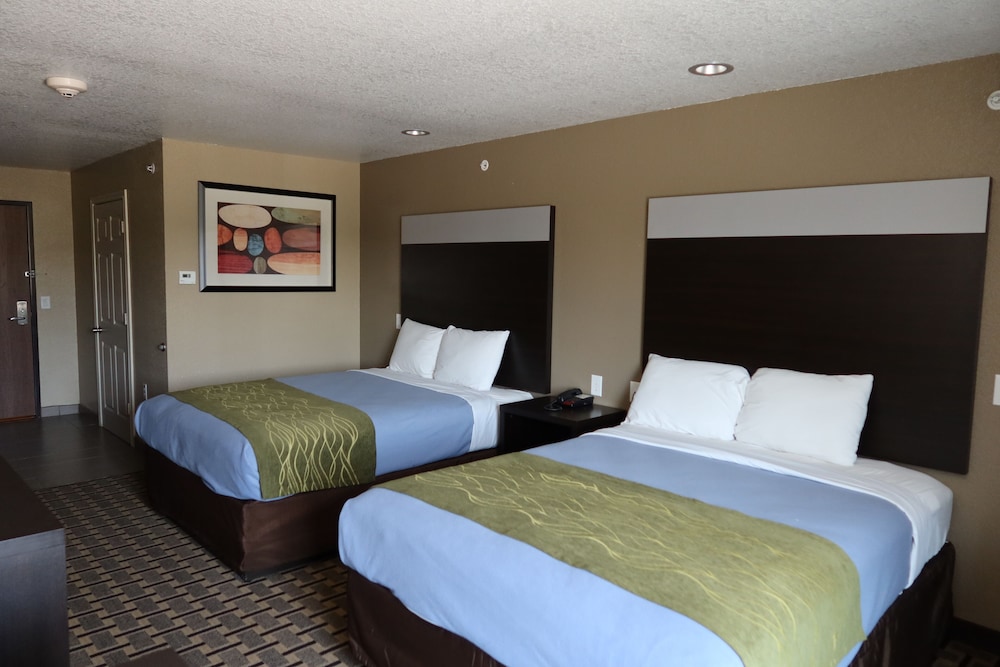West Worth Inn and Suites - photo 7