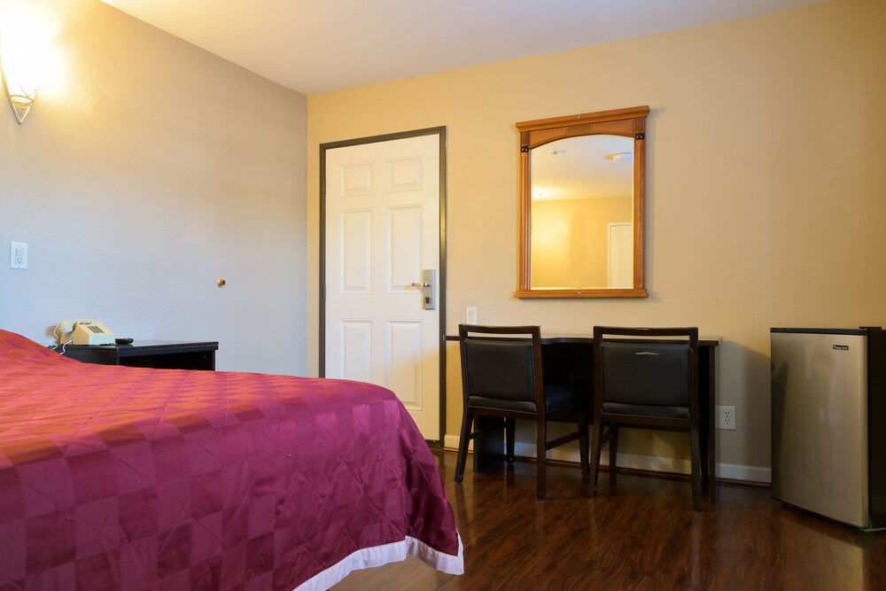 Covina Motel - photo 12
