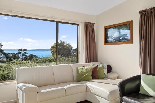 Mirramar House — 4-Star Luxury Hotel in Kingston Beach, Australia