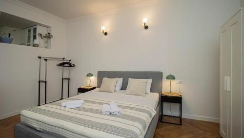 Elegant 1BR Vake Apt for 3 By Wehost