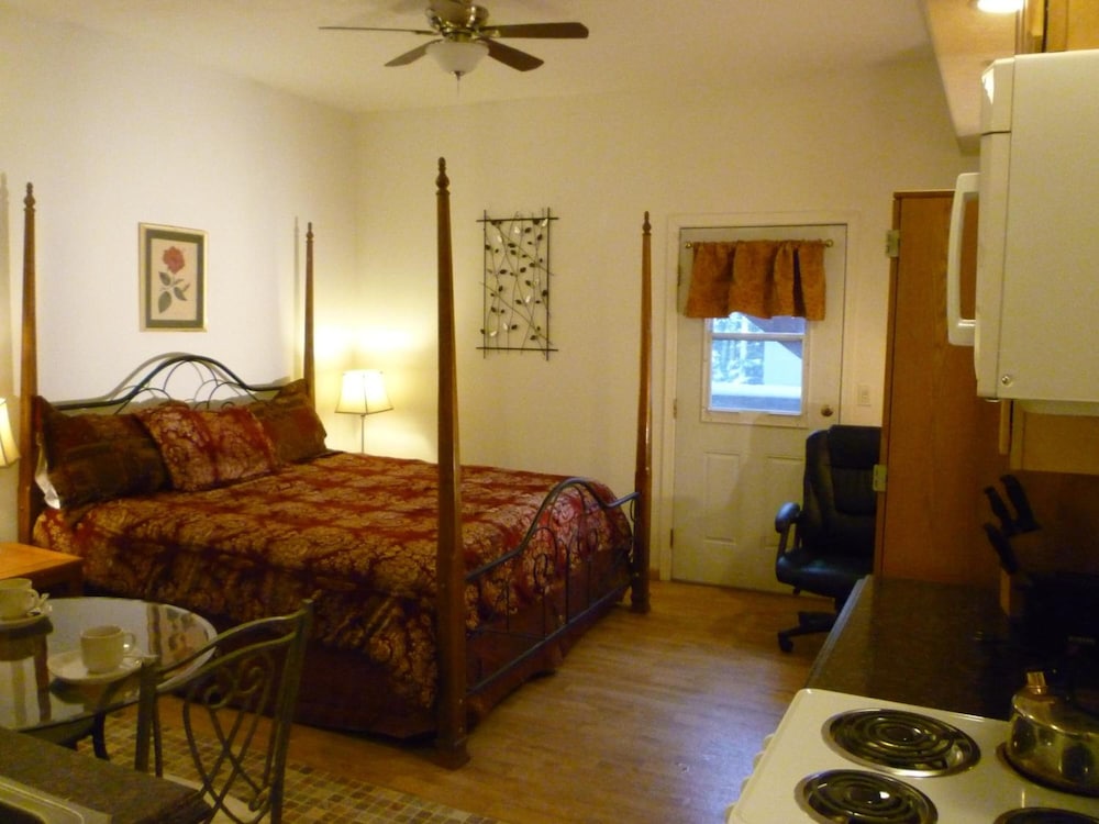 Abbey Archway Inn - photo 13