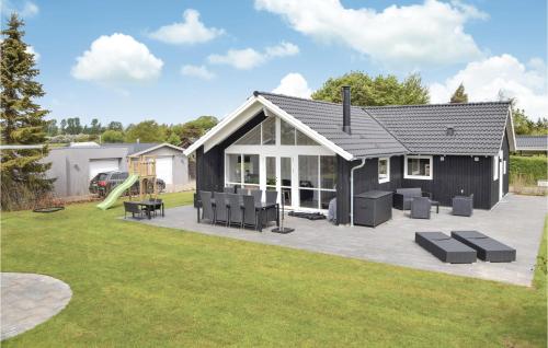 Four Bedroom Holiday Home In Malling — 5-Star Luxury Hotel in Malling, Denmark