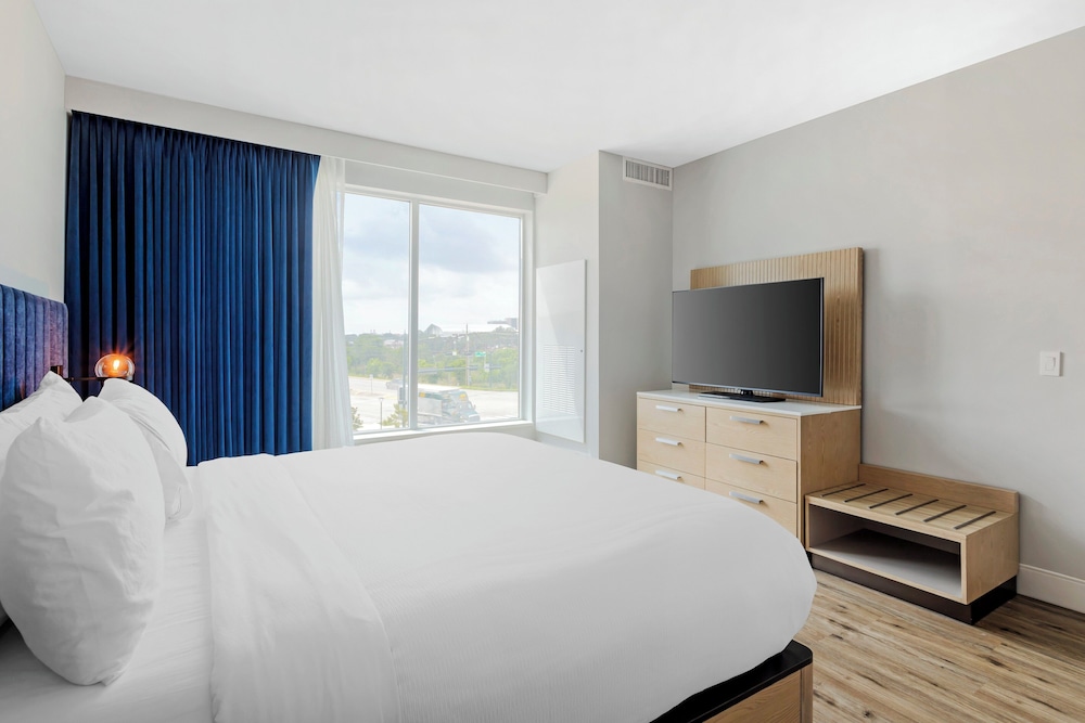 EVEN Hotel Waco University Area by IHG - photo 31