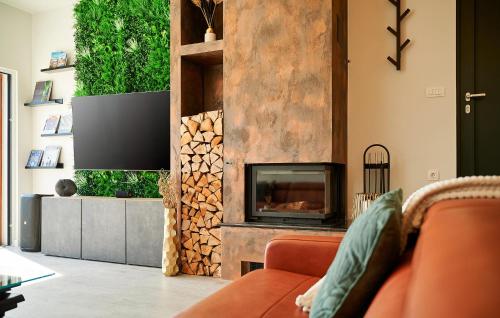 4 Bedroom Awesome Home In Dubravice — Skradin — photo 5