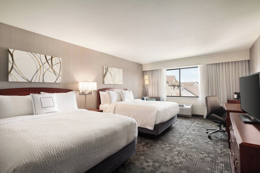 Courtyard by Marriott Salinas Monterey - photo 8