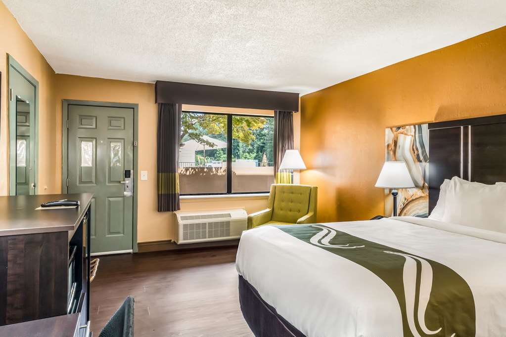 Quality Inn & Suites Corinth West - photo 8