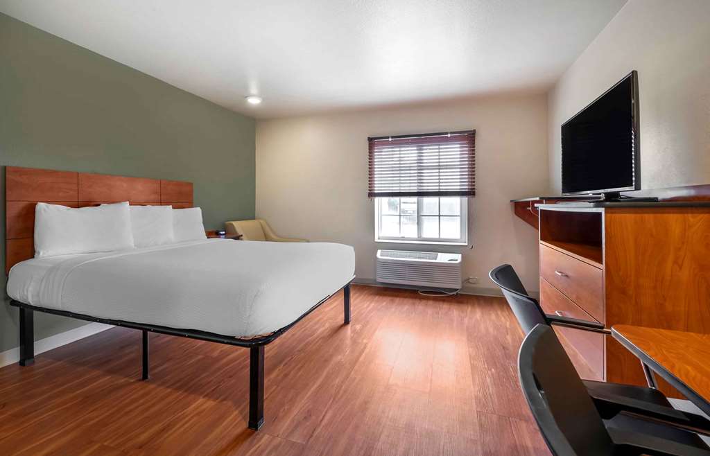Extended Stay America Select Suites Lake Worth - photo 13