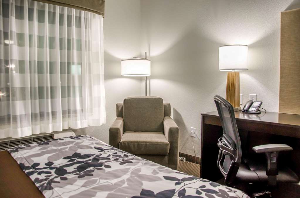 Sleep Inn & Suites Center - photo 14