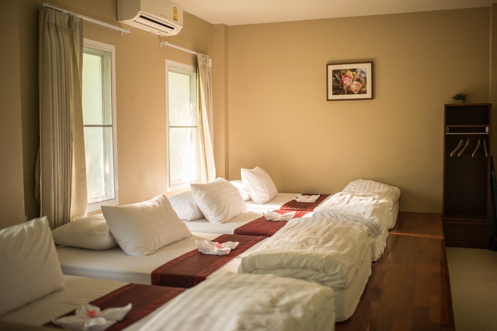 Baan Sanfan Amphawa in Amphawa, Thailand