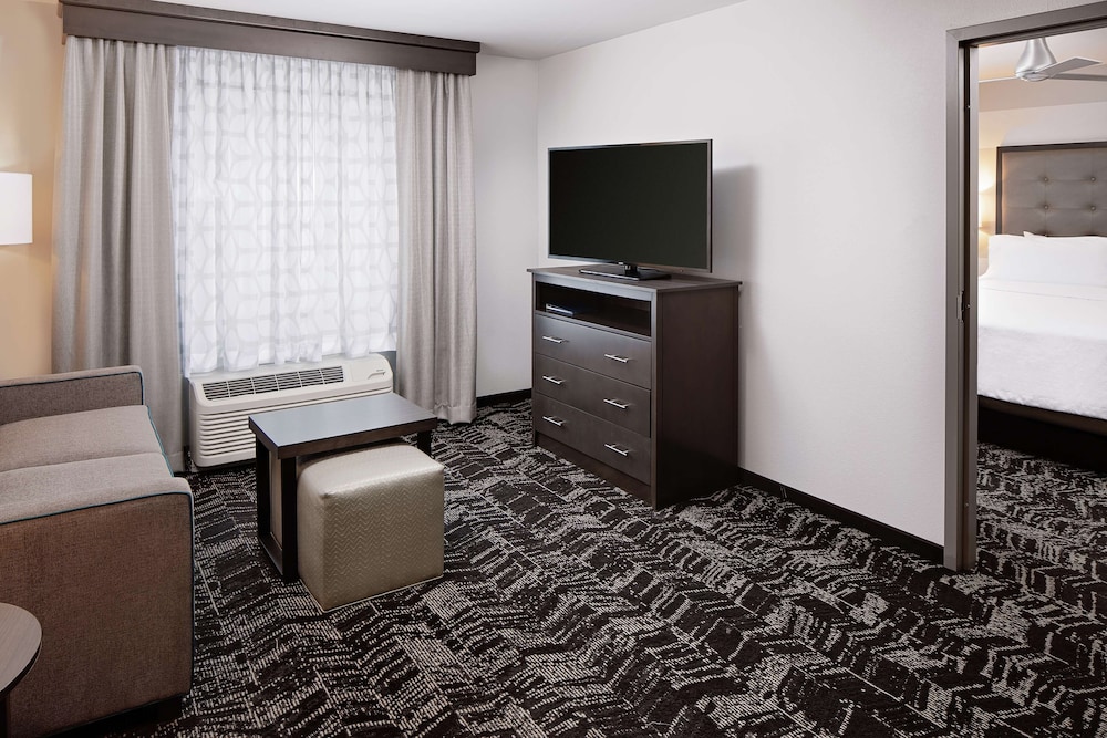 Homewood Suites by Hilton Ronkonkoma - photo 5