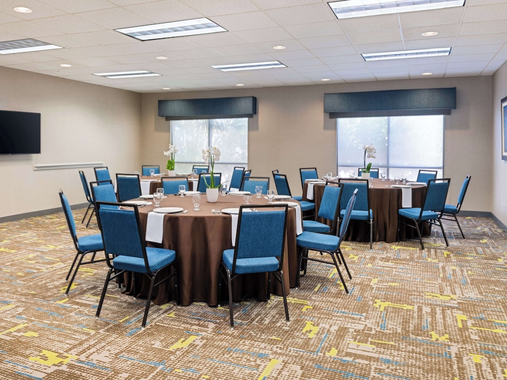 Hampton Inn Cocoa Beach Cape Canaveral - photo 46