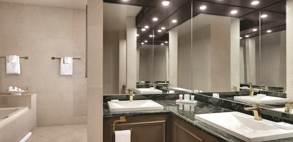 Luxor Hotel and Casino - photo 30