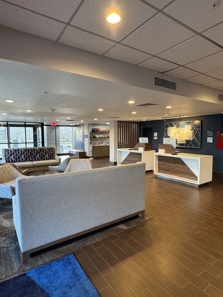 Holiday Inn Express Denver Central North by IHG - photo 9