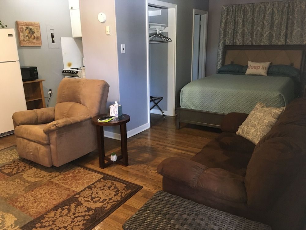 Riverdale Inn - photo 15