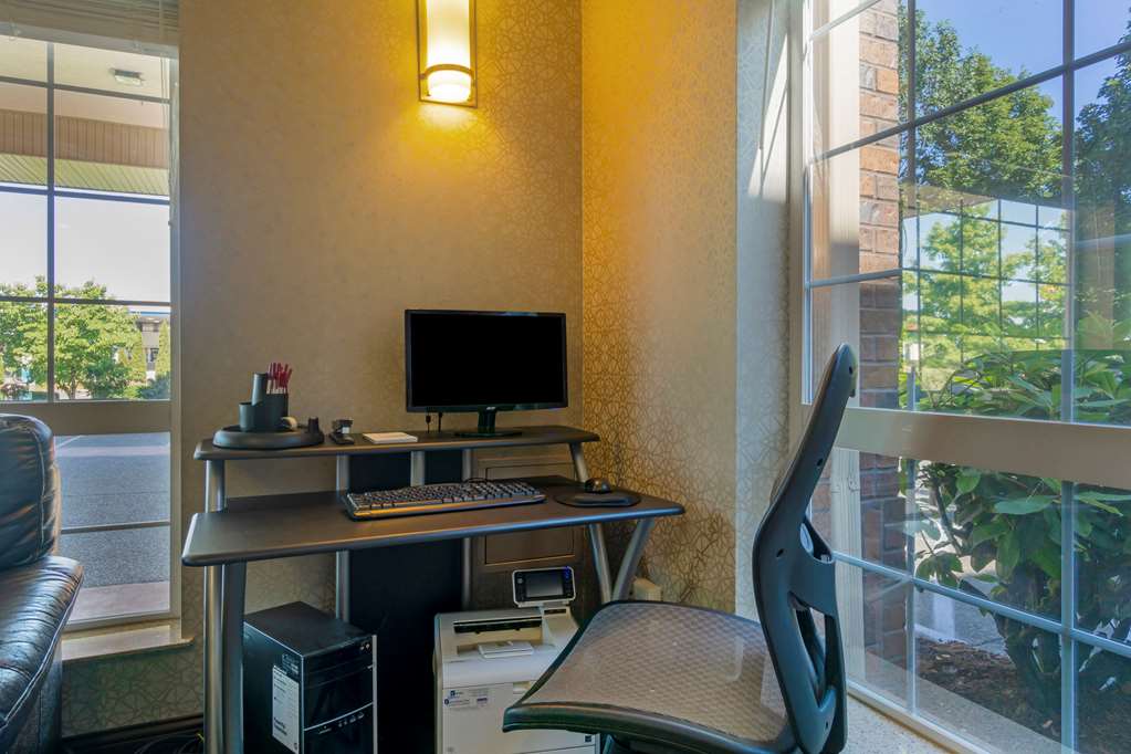 Best Western Plus Park Place Inn & Suites - photo 29
