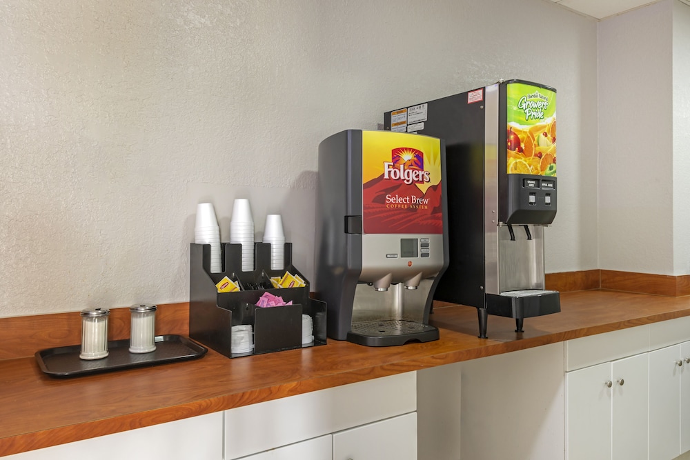 Rodeway Inn Clermont - photo 34