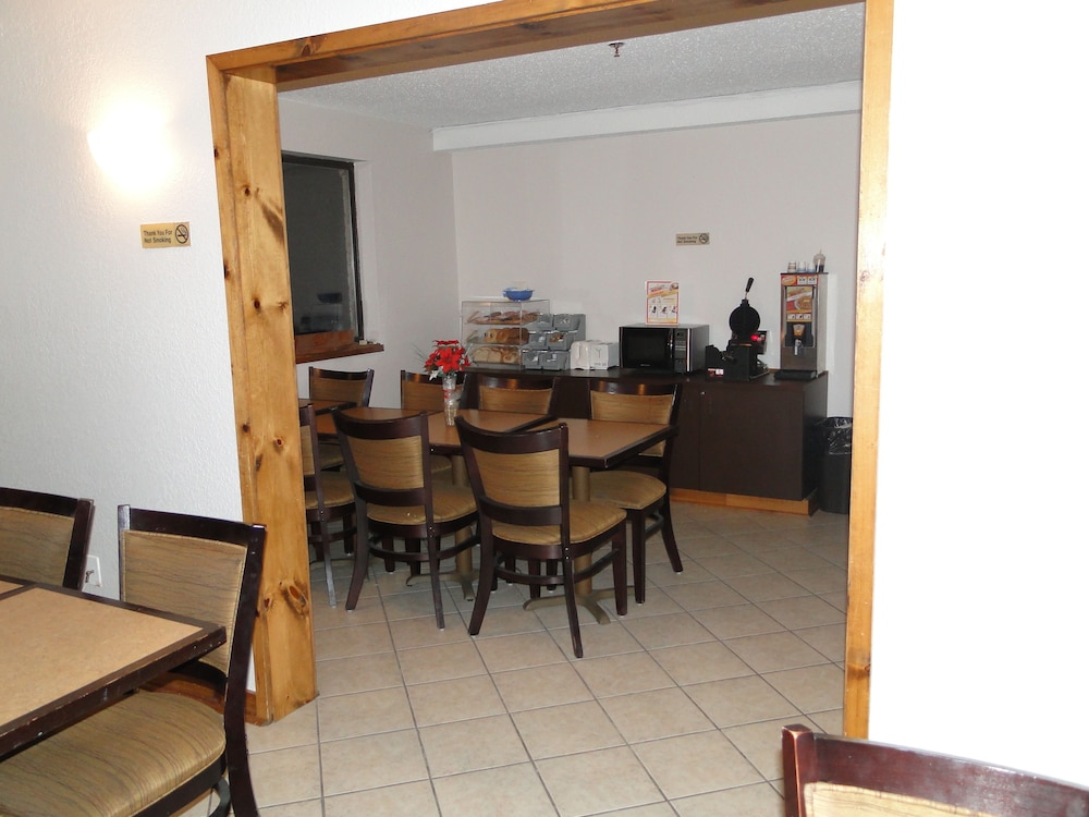 Oscoda Lakeside Hotel - photo 30