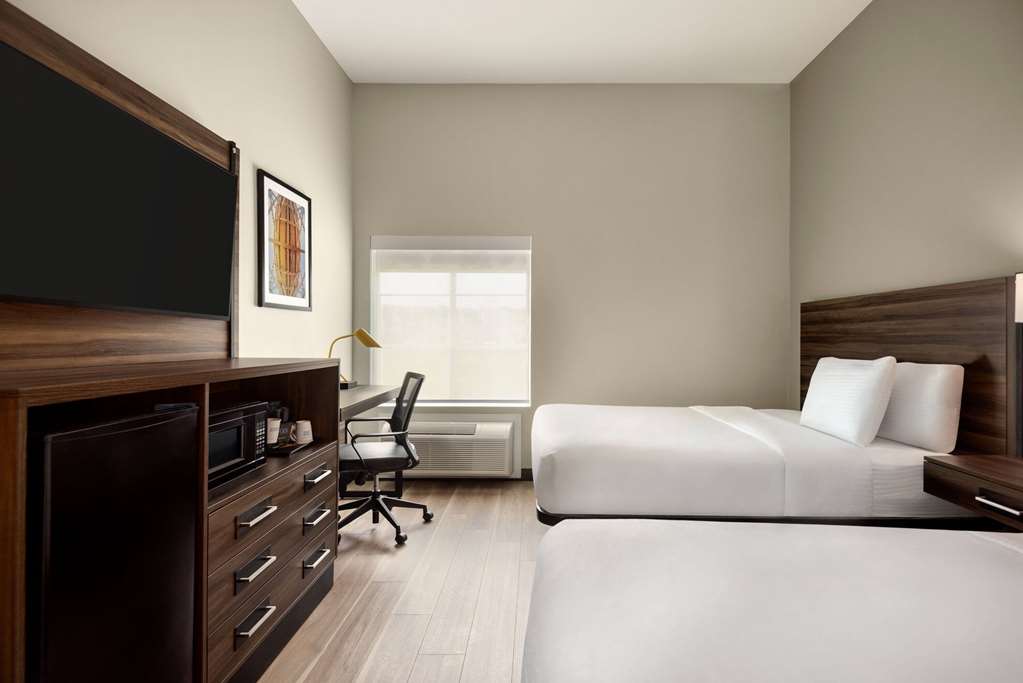 La Quinta Inn & Suites by Wyndham Gonzales LA - photo 34
