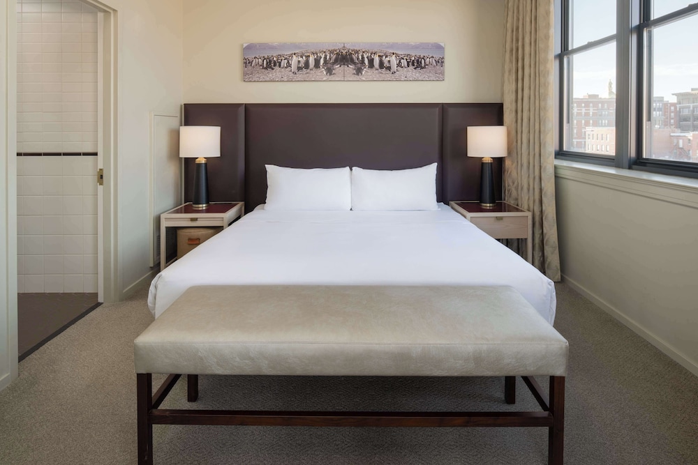 Hotel Savoy Kansas City Tapestry Collection by Hilton - photo 9