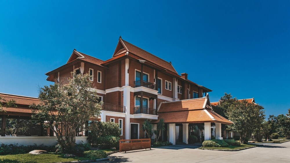 Content Villa Chiang Mai — 4-Star Luxury Hotel in Hang Dong, Thailand