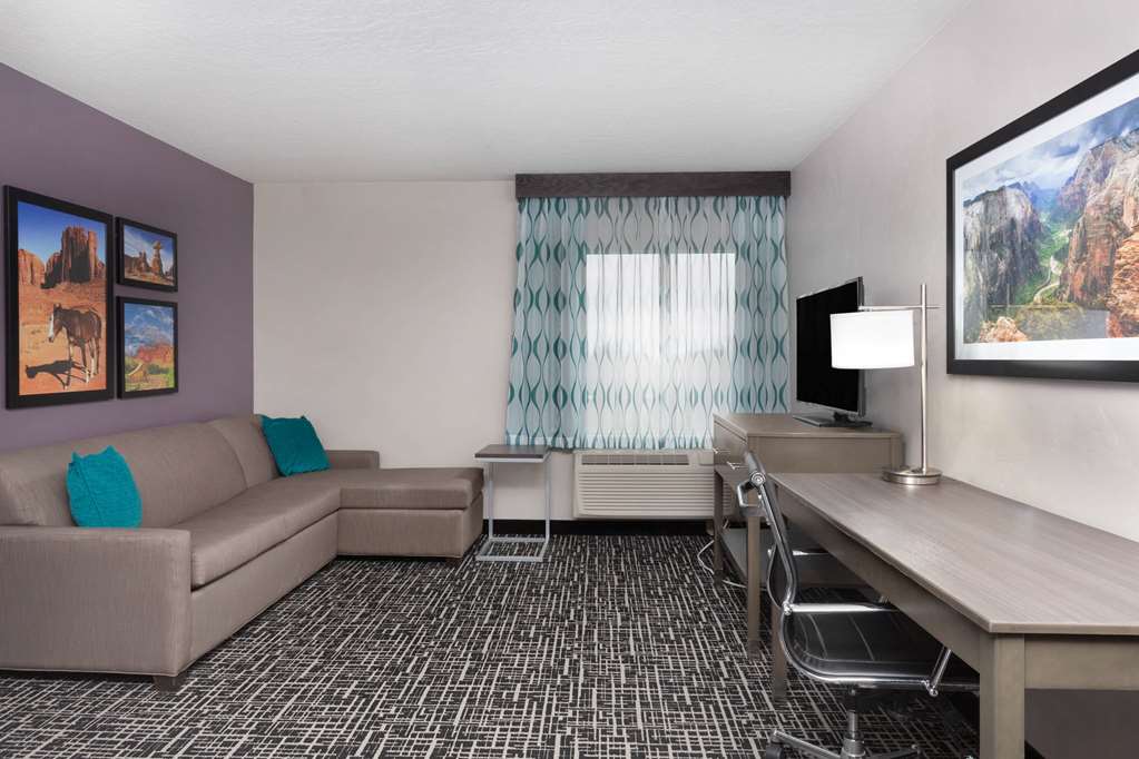 La Quinta Inn & Suites by Wyndham Kanab - photo 51
