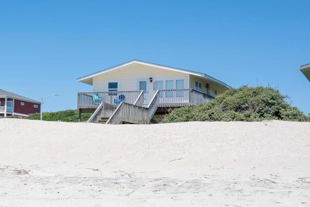 Windward Mark by Oak Island Accommodations - photo 12