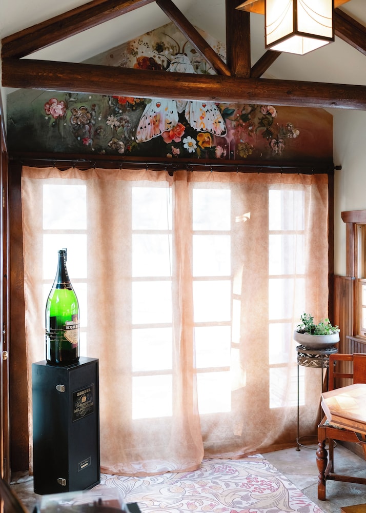 Highland Haven Creekside Inn - photo 152