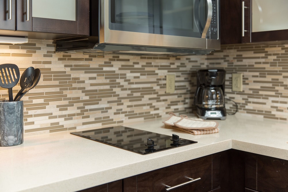 Staybridge Suites Corona South by IHG - photo 14