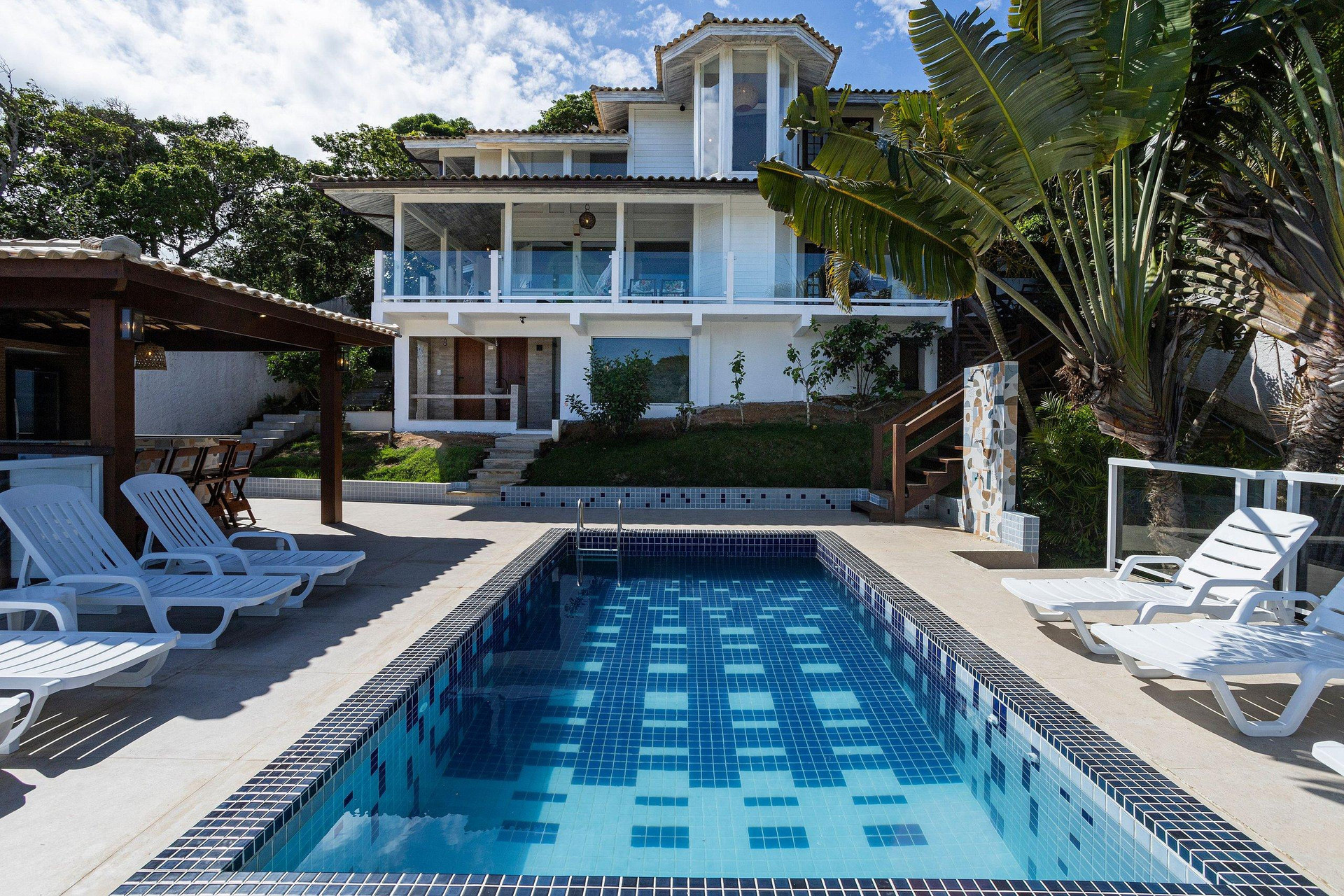 Mansão c Piscina a 400m da Praia BravaCasa Ayana in Armacao De Buzios, Brasil