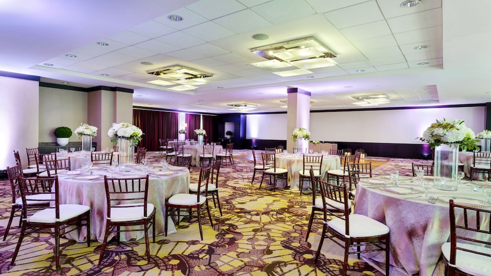 Crowne Plaza Houston Galleria Area by IHG - photo 96