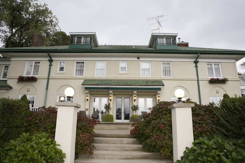 The Belvedere Inn & Restaurant - photo 54