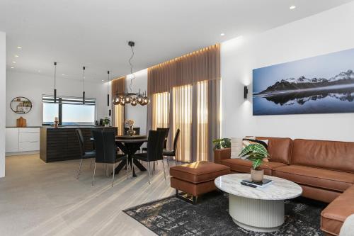 Luxury Villa in the South Perfect Location