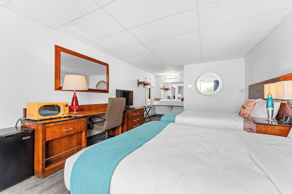 The Retro Hotel - photo 10