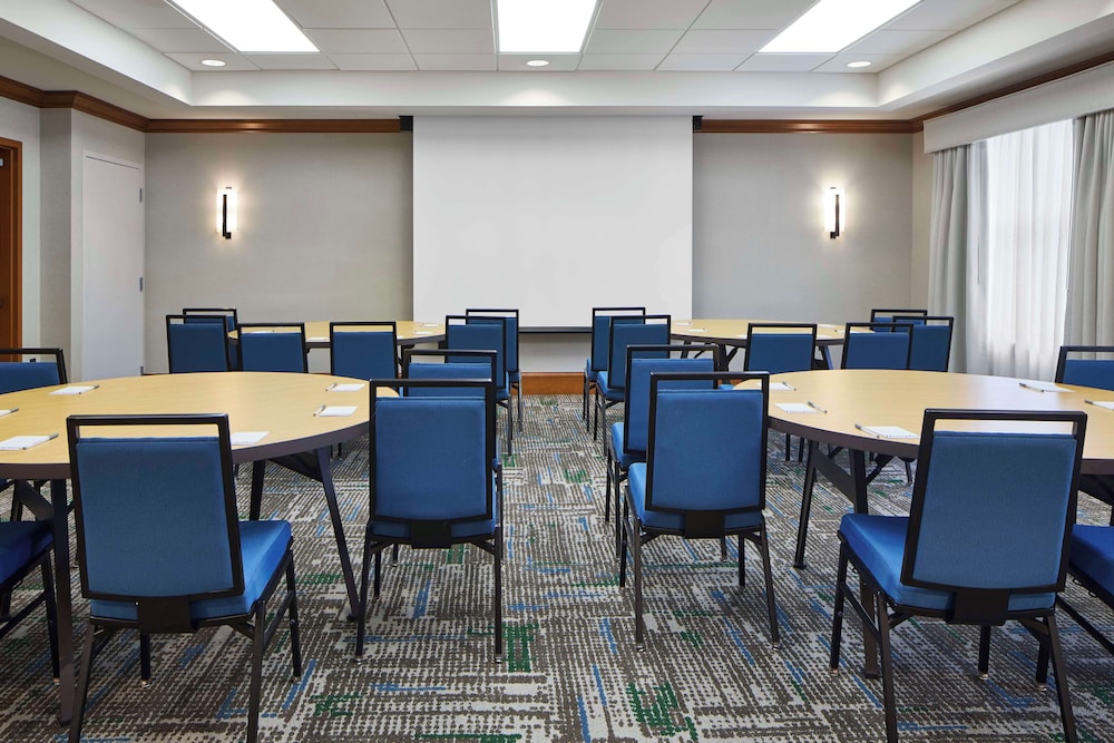 Hampton Inn & Suites Saratoga Springs Downtown - photo 92