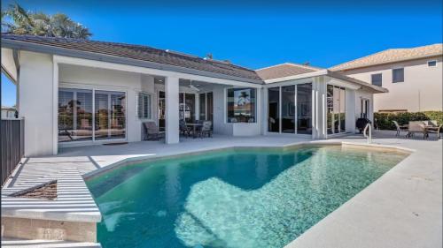 980 Marco Island — 4-Star Luxury Hotel in Marco Island, United States