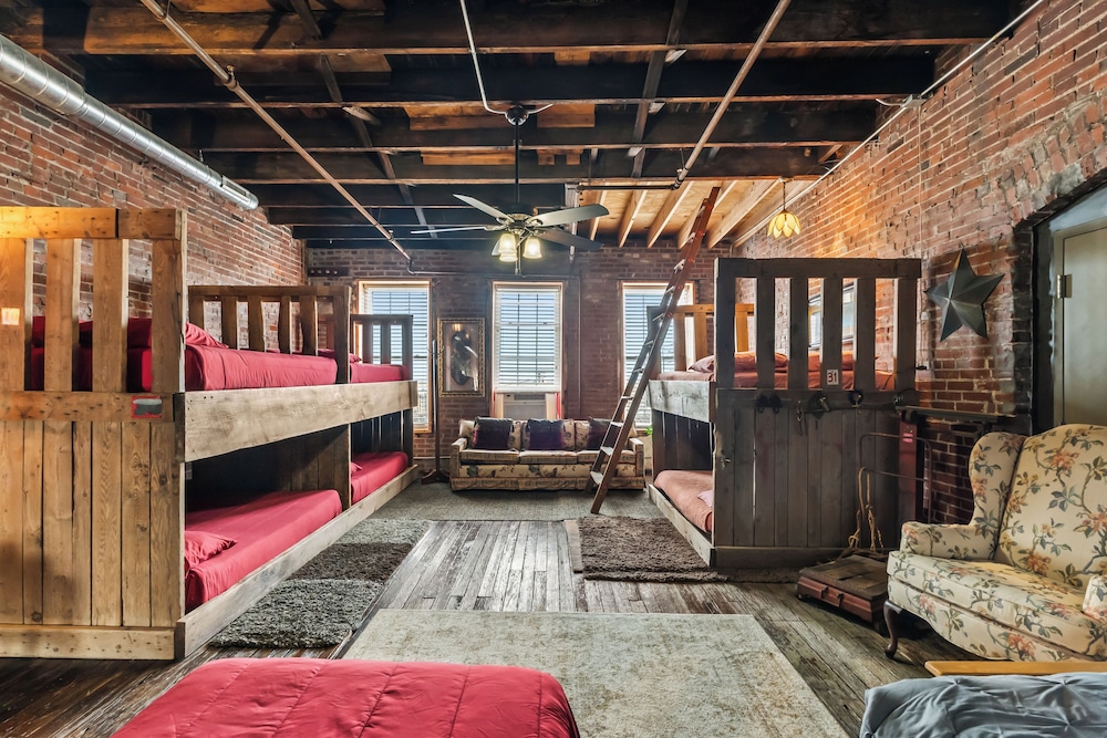 Three Rivers Inn at Jordan's Warehouse - photo 14