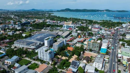 Ocean View Apt 1Br T2 613 — 4-Star Luxury Hotel in Ban Chalong, Thailand