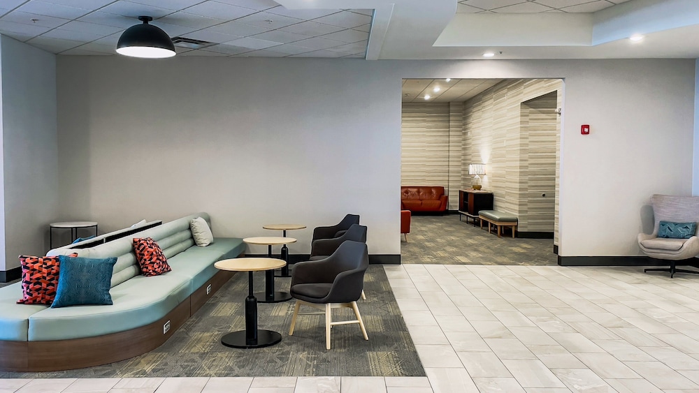 Holiday Inn Omaha Downtown Waterpark by IHG - photo 63