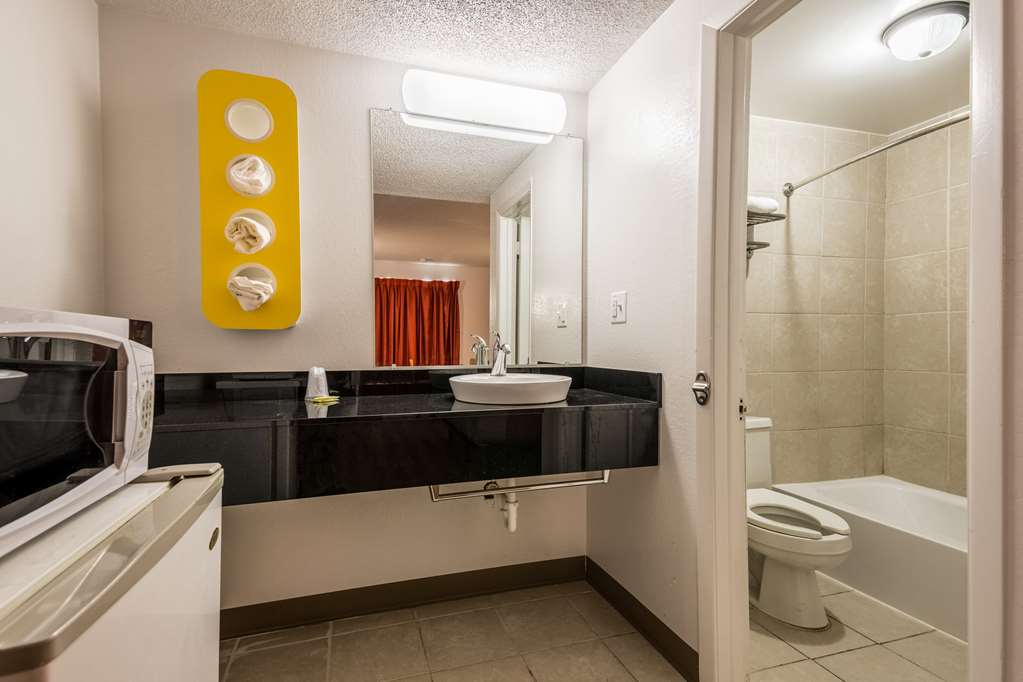 Motel 6 Schenectady NY - photo 22