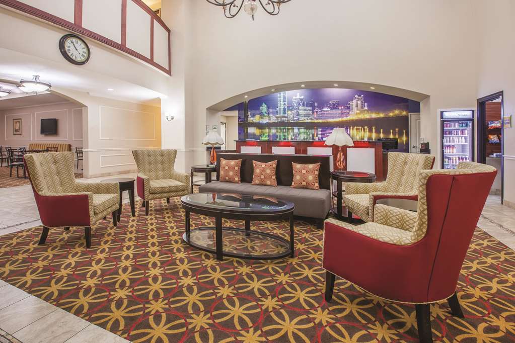 La Quinta Inn & Suites by Wyndham Garland Harbor Point - photo 6