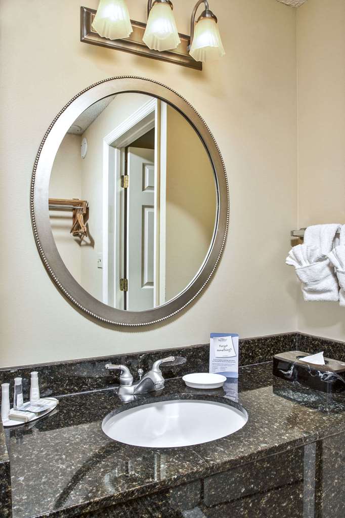 Baymont by Wyndham Knoxville Cedar Bluff - photo 12
