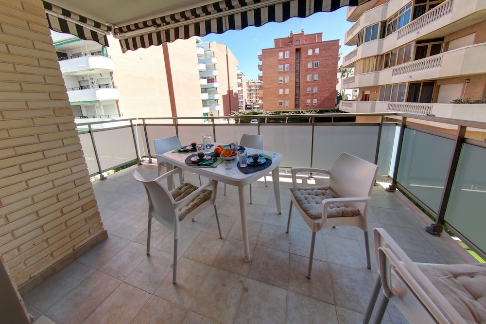 Maldivas Planet Costa Dorada — La Pineda — photo 3