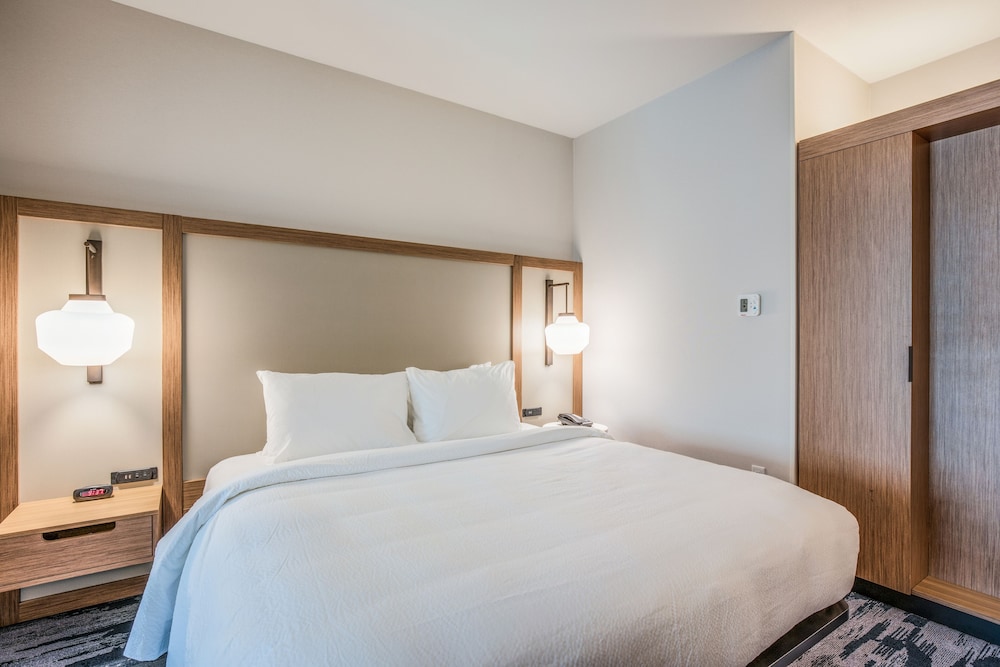 Fairfield Inn & Suites by Marriott Whitewater - photo 8