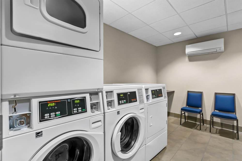 Hampton Inn & Suites Baltimore Woodlawn - photo 39