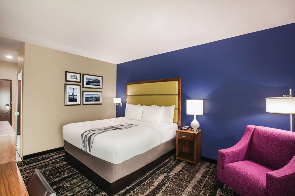 La Quinta Inn & Suites by Wyndham Baton Rouge Port Allen - photo 15