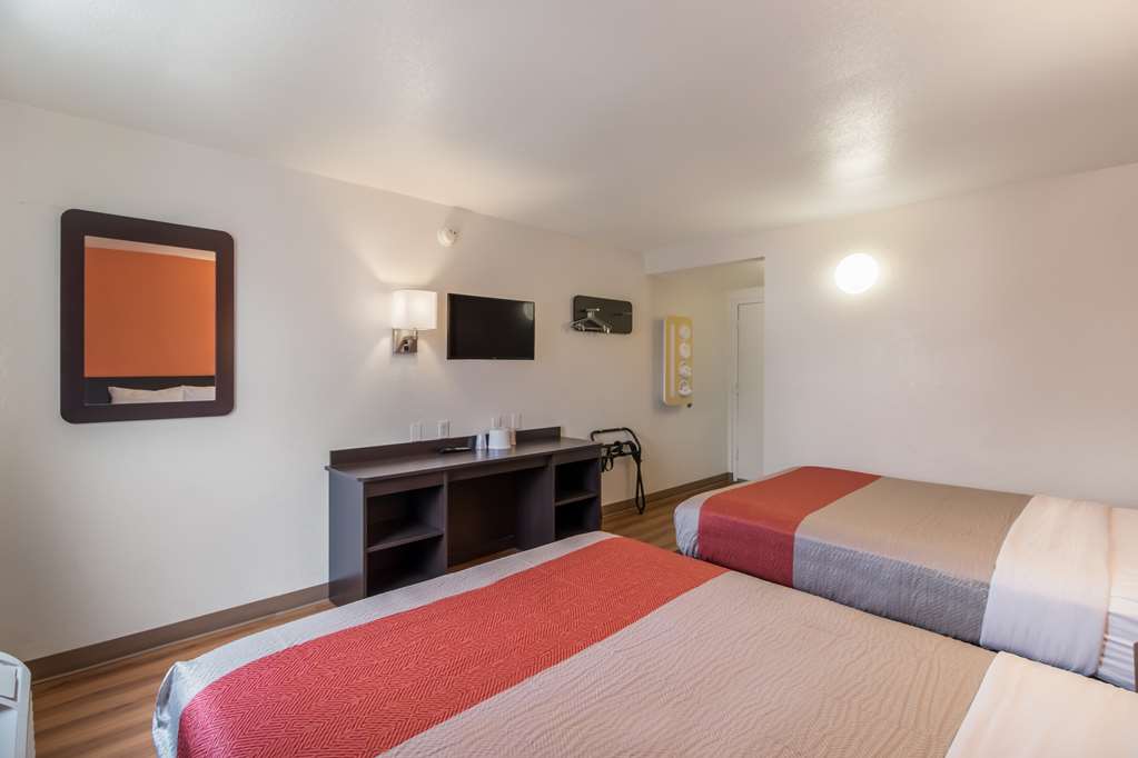 Park Inn by Radisson Fargo West Acres - photo 9